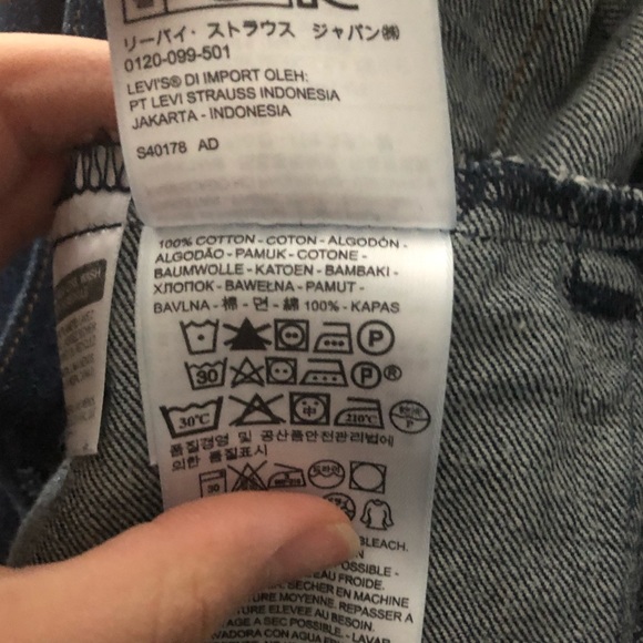 Levi’s Jean Jacket - Picture 2 of 2